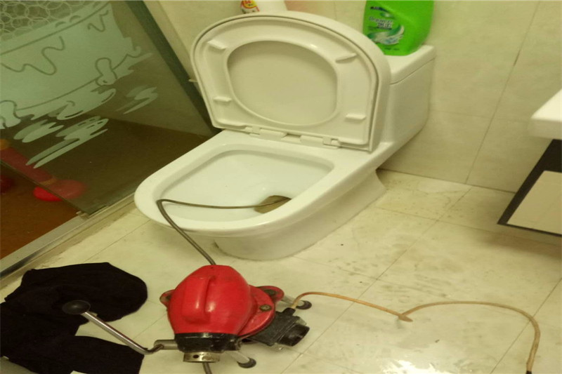 荣昌如何疏通马桶 疏通马桶多少钱